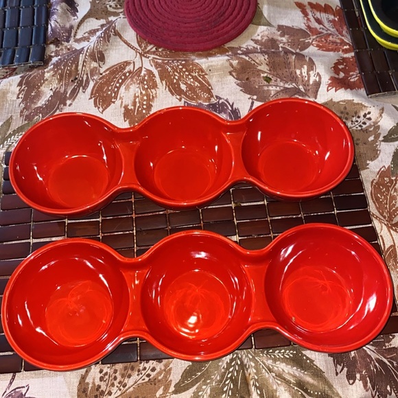 Holly Berry serving bowls set of 2 - Picture 3 of 4